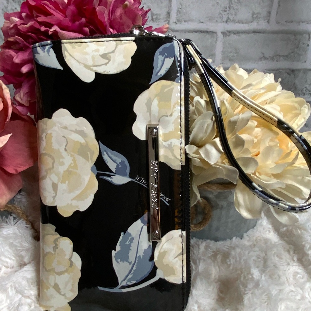 Betsey Johnson Black and Cream Floral Wristlet